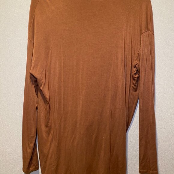 NYTT Twist Front Top - Picture 3 of 6